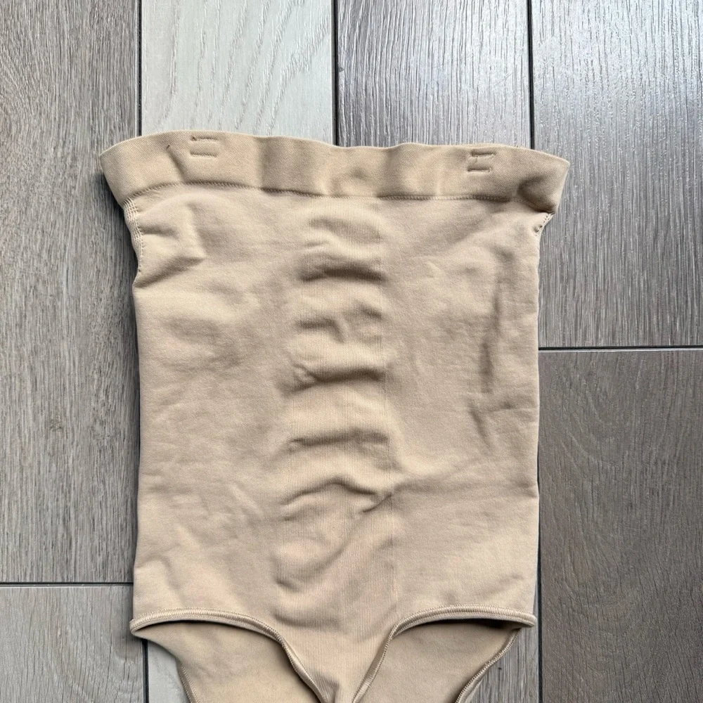 SKIMS Beige Bodysuit - Picture 6 of 7